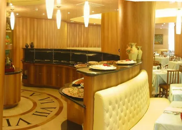 梅尔酒店 比比翁