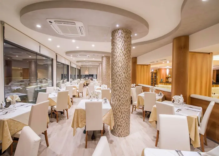 梅尔酒店 比比翁