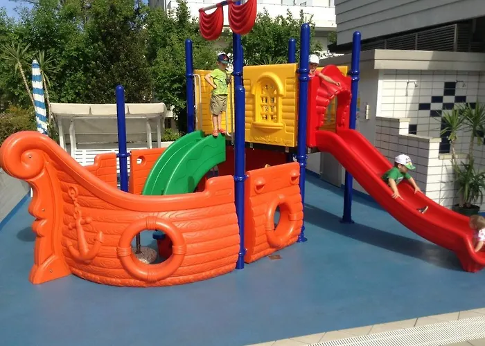 梅尔酒店 比比翁